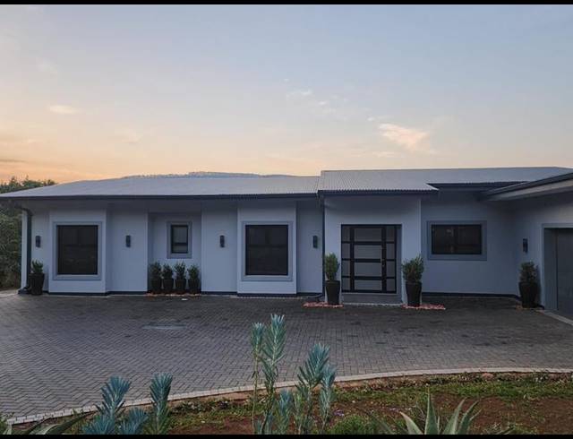 3 BEDROOM HOUSE FOR SALE IN MONTROSE